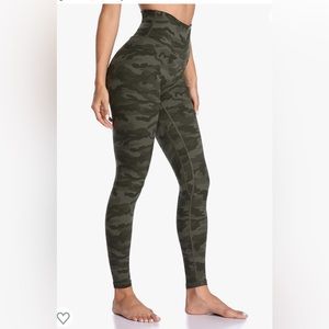 EUC Colorfulkaola Camo leggings